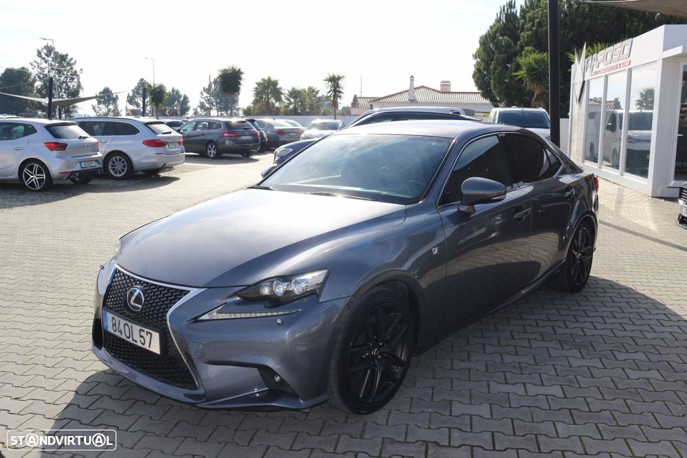 Lexus IS 300H F Sport - 12