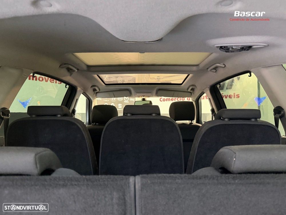 Ford S-Max 2.0 TDCi Titanium 7L - 15