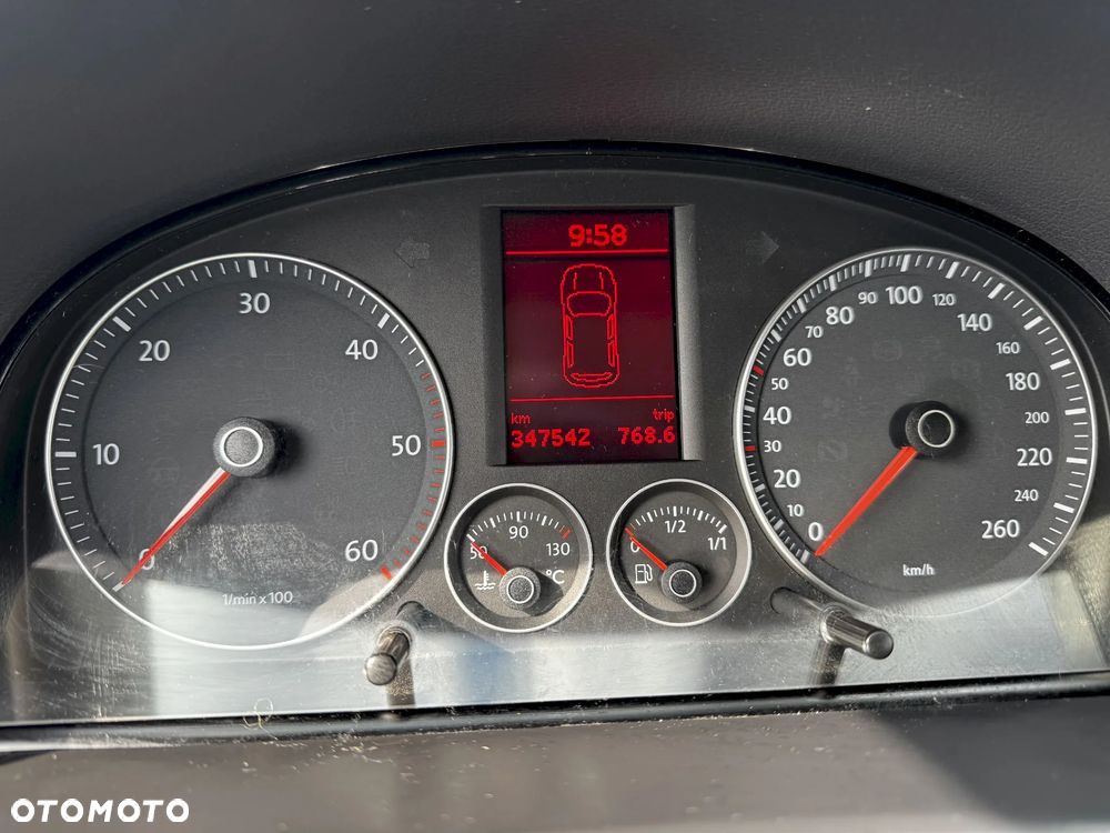 Volkswagen Touran 2.0 TDI DPF Highline - 10