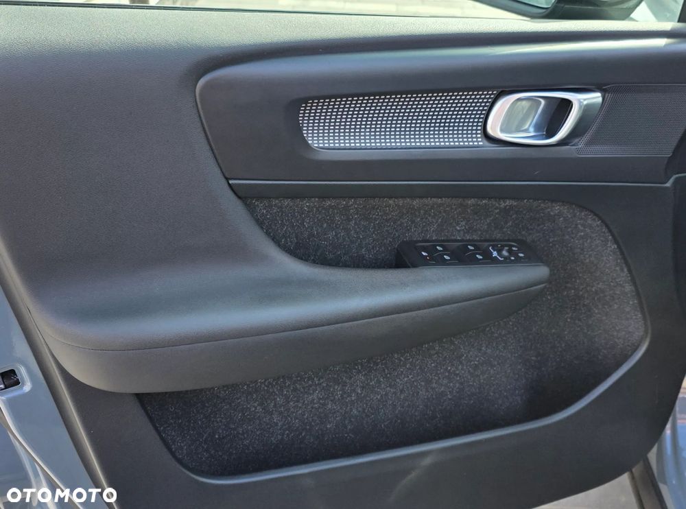 Volvo XC 40 D4 AWD Geartronic R-Design - 14