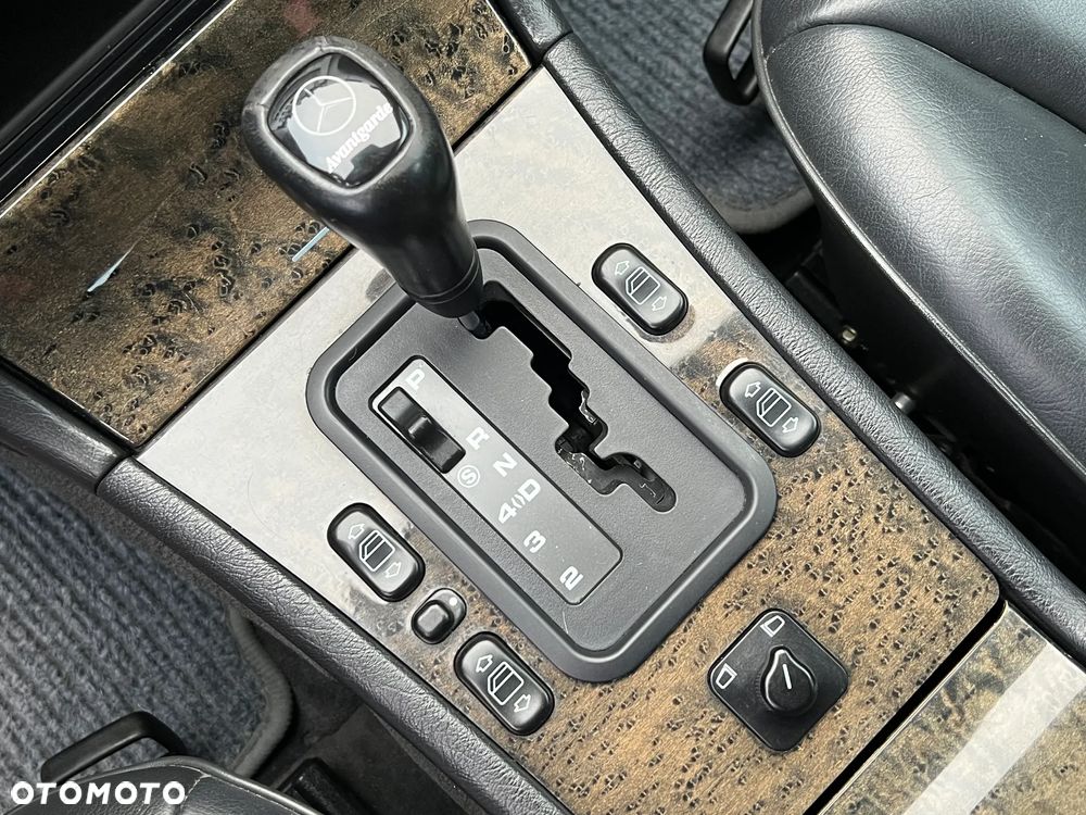 Mercedes-Benz Klasa E 320 Avantgarde - 39