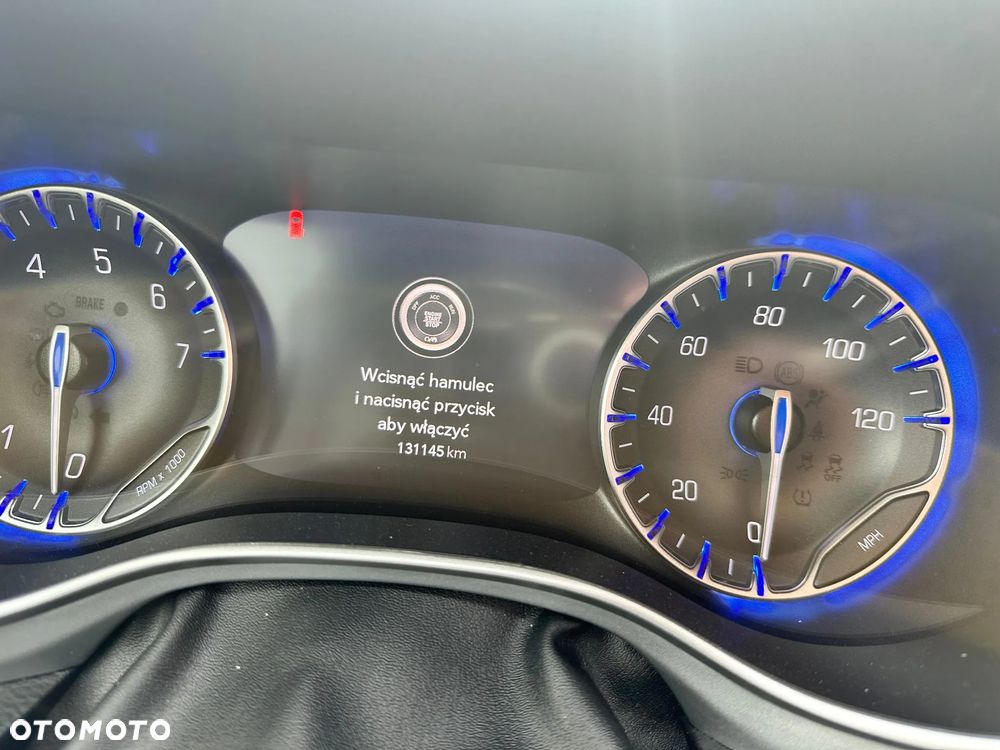 Chrysler Pacifica - 8