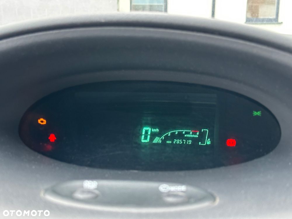 Toyota Yaris - 20