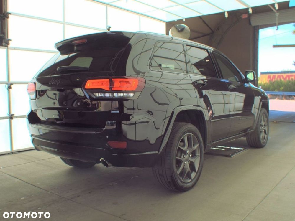 Jeep Grand Cherokee - 2