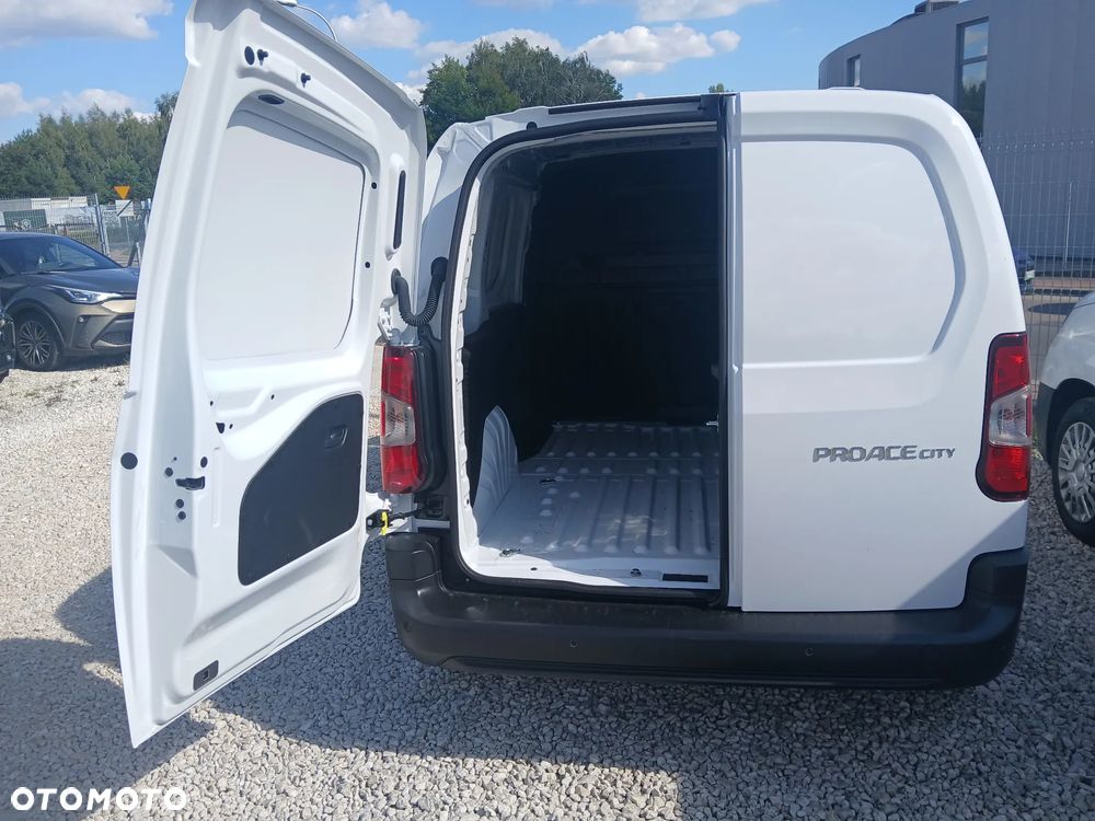 Toyota PROACE CITY LONG VAN z zabudową izotermiczną - 20