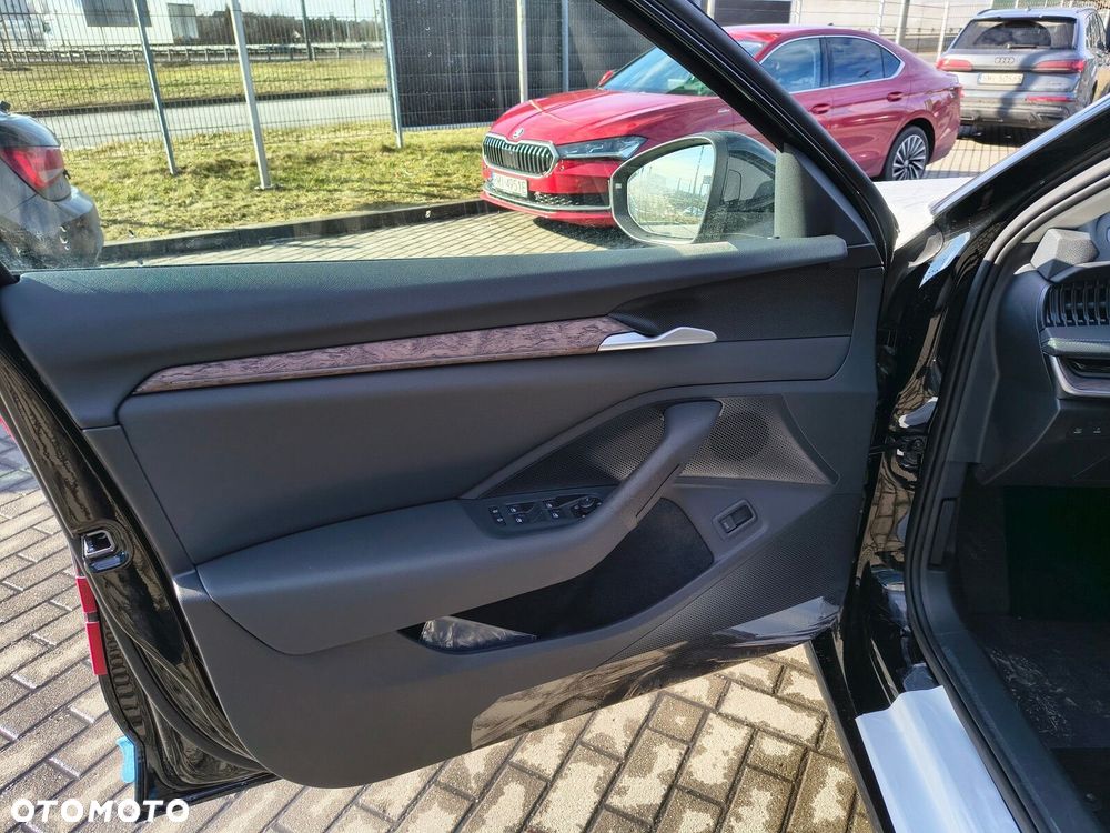 Skoda Superb 2.0 TSI 4x4 L&K DSG - 17