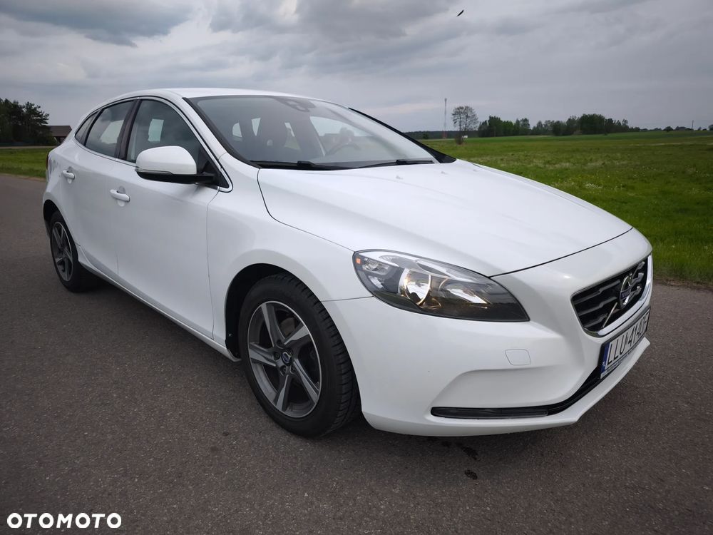 Volvo V40 D2 Momentum - 3