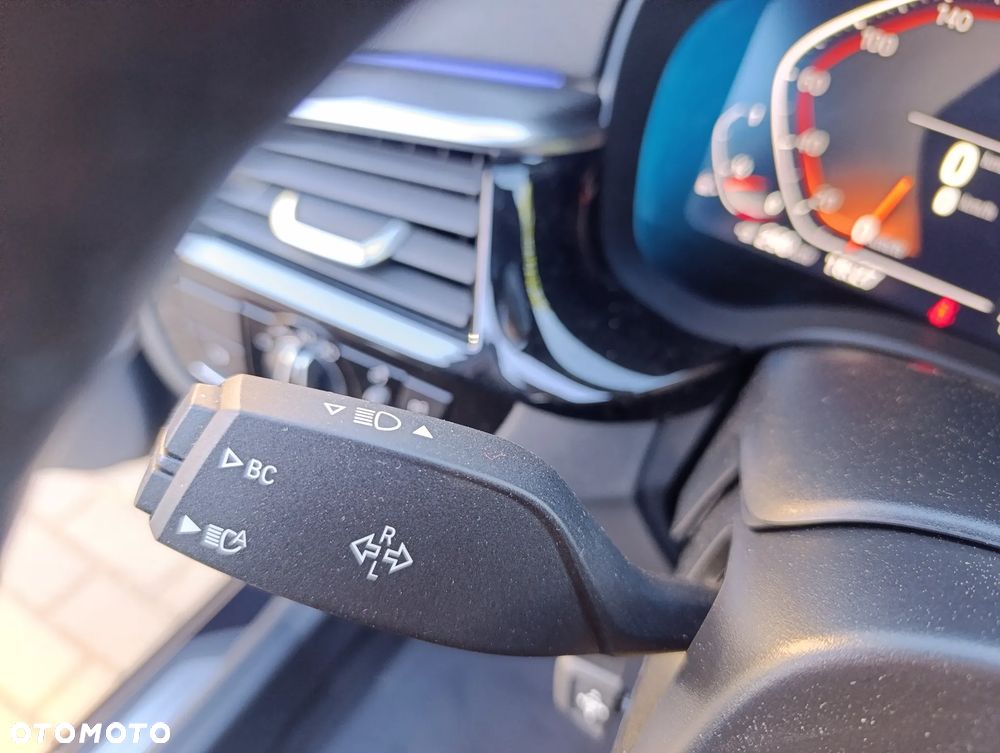BMW Seria 5 540i xDrive M Sport Edition - 15