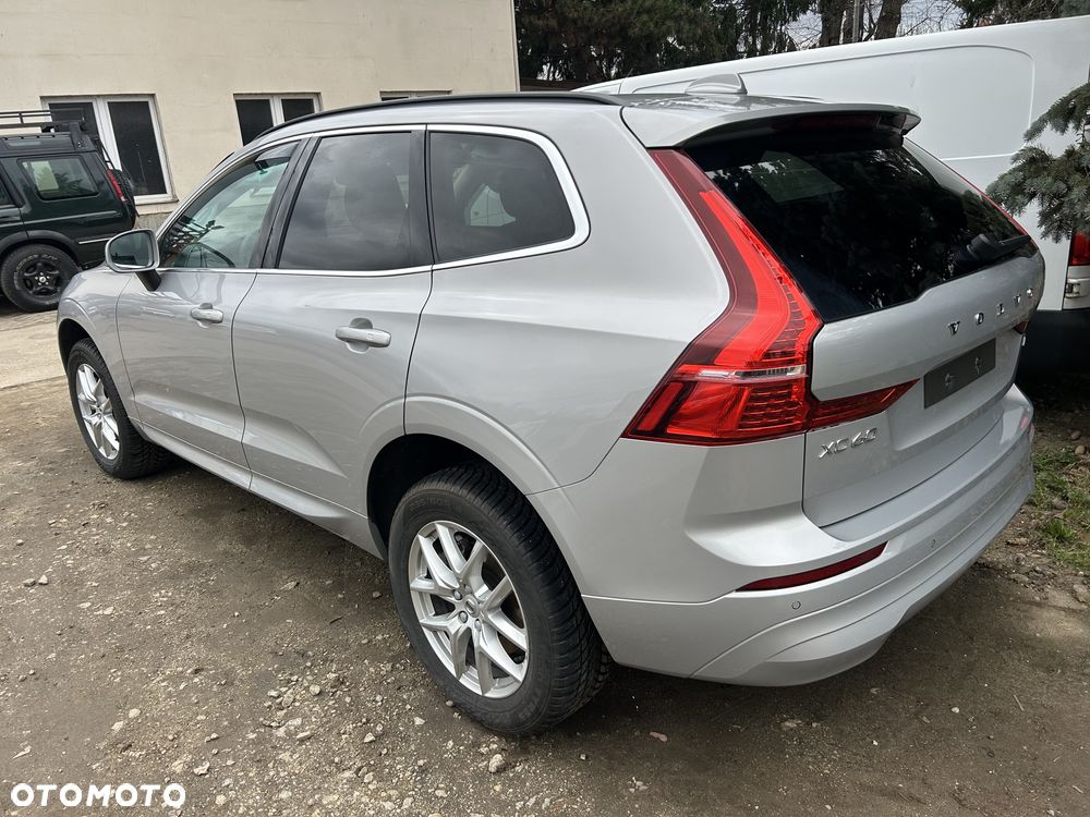 Volvo XC 60 B4 B Essential - 4