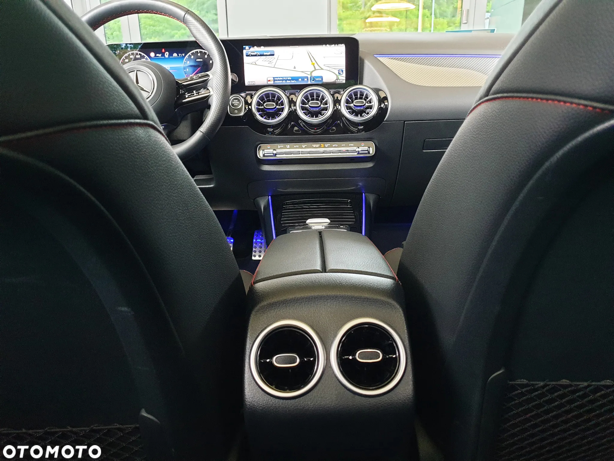 Mercedes-Benz GLA 200 AMG Line - 12