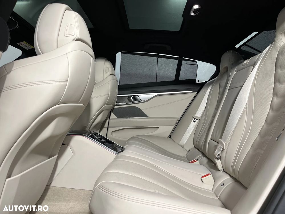 BMW Seria 8 840d xDrive AT MHEV - 14