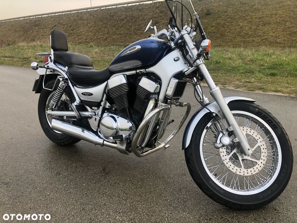 Suzuki Intruder - 11