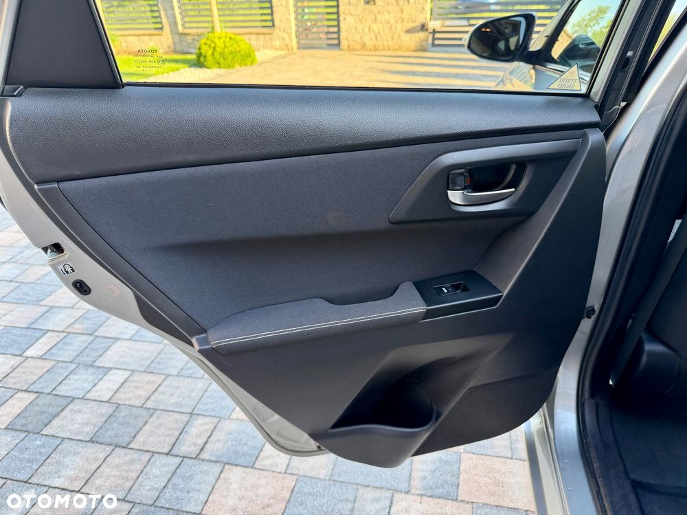 Toyota Auris 1.6 Premium Start - 11