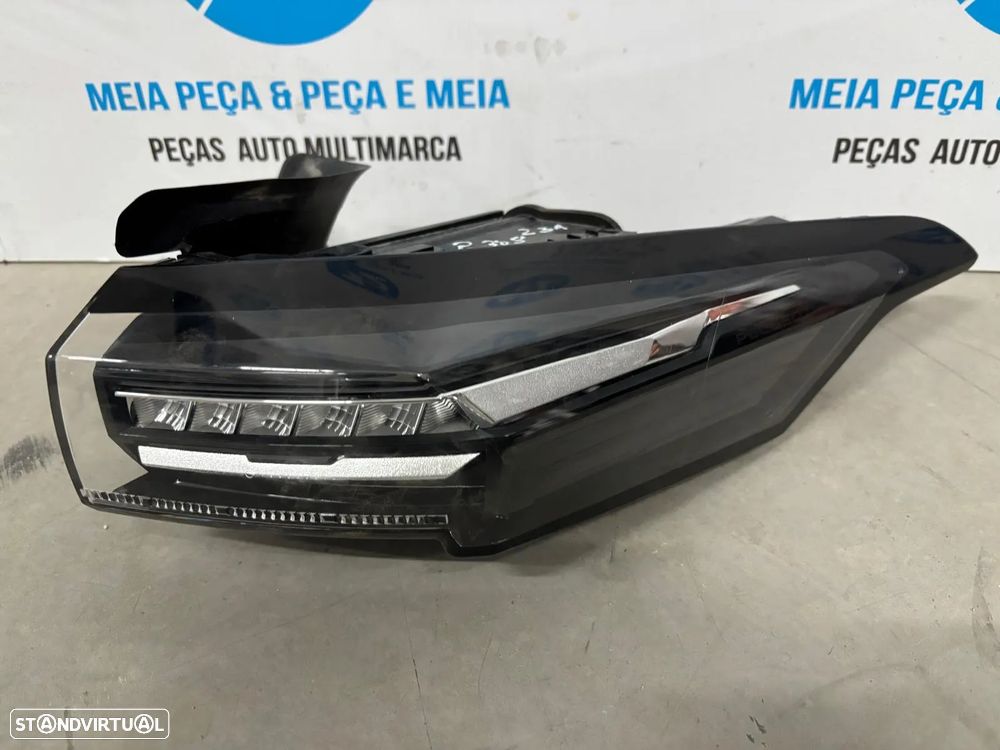 Farolim traseiro direito Peugeot 308 carrinha de 2022 - 1