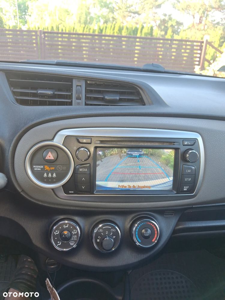 Toyota Yaris - 10