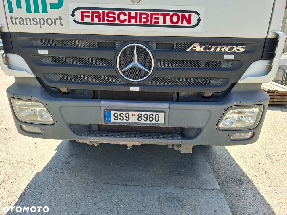 Versalift Actros 3241 B 8X4/4 - 30