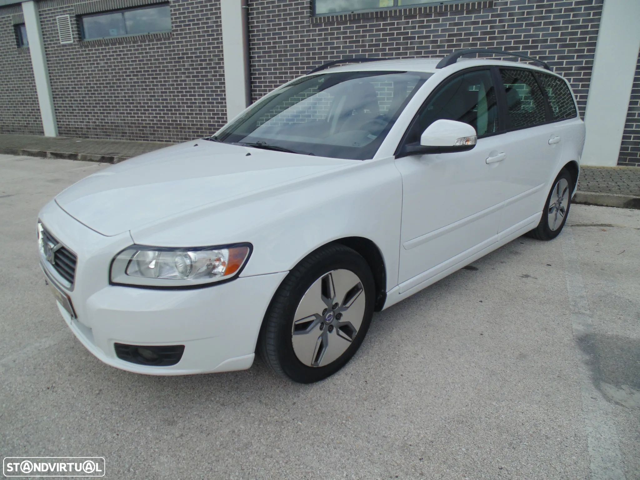 Volvo V50 1.6 D Drive Momentum Start/Stop - 1