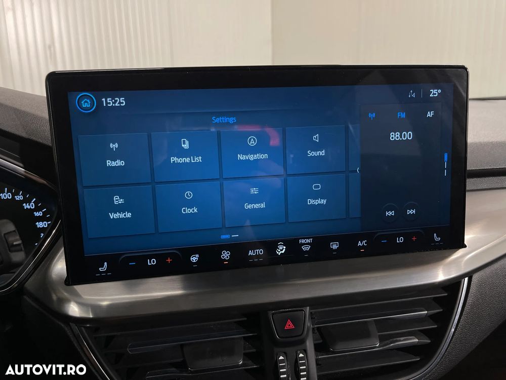 Ford Focus 1.0 EcoBoost MHEV Titanium - 21