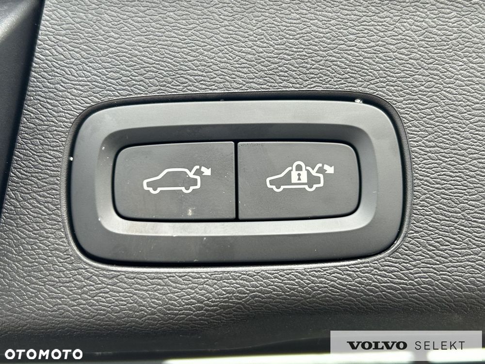 Volvo XC 60 - 30