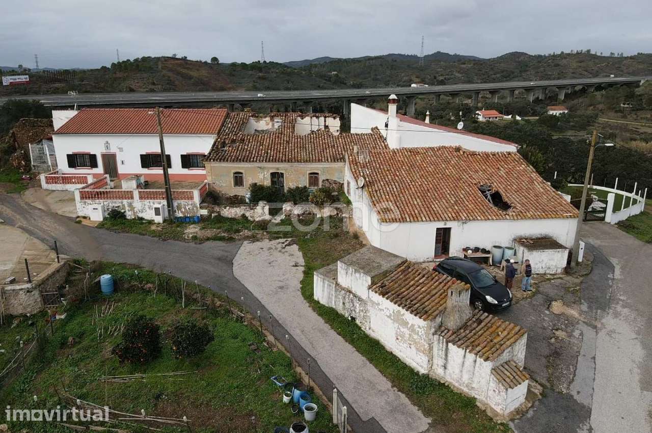 Moradia Geminada com 260m2, em Vale Figueira, S.B. Messines - Grande imagem: 5/16