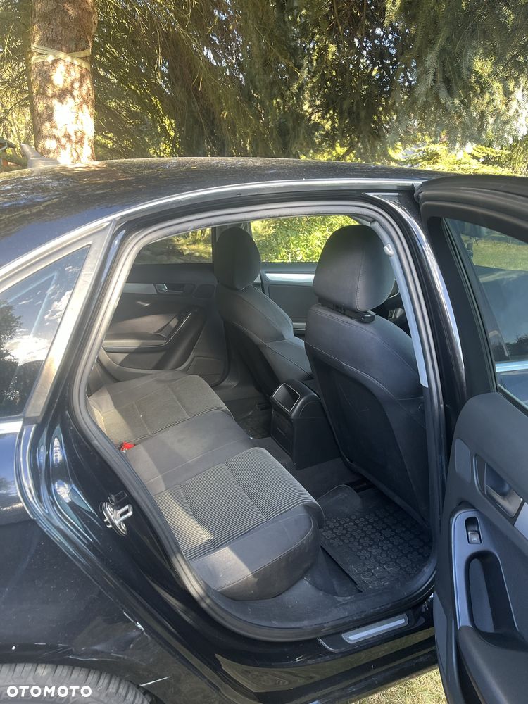 Audi A4 Limousine - 6