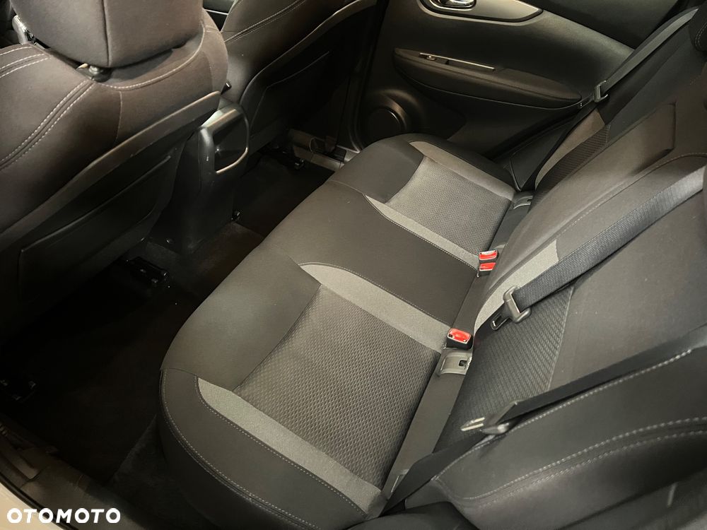 Nissan Qashqai 1.3 DIG-T N-CONNECTA - 40