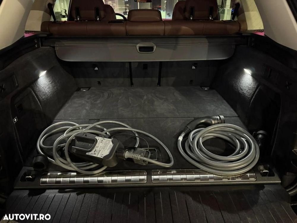 BMW X5 xDrive50e - 34
