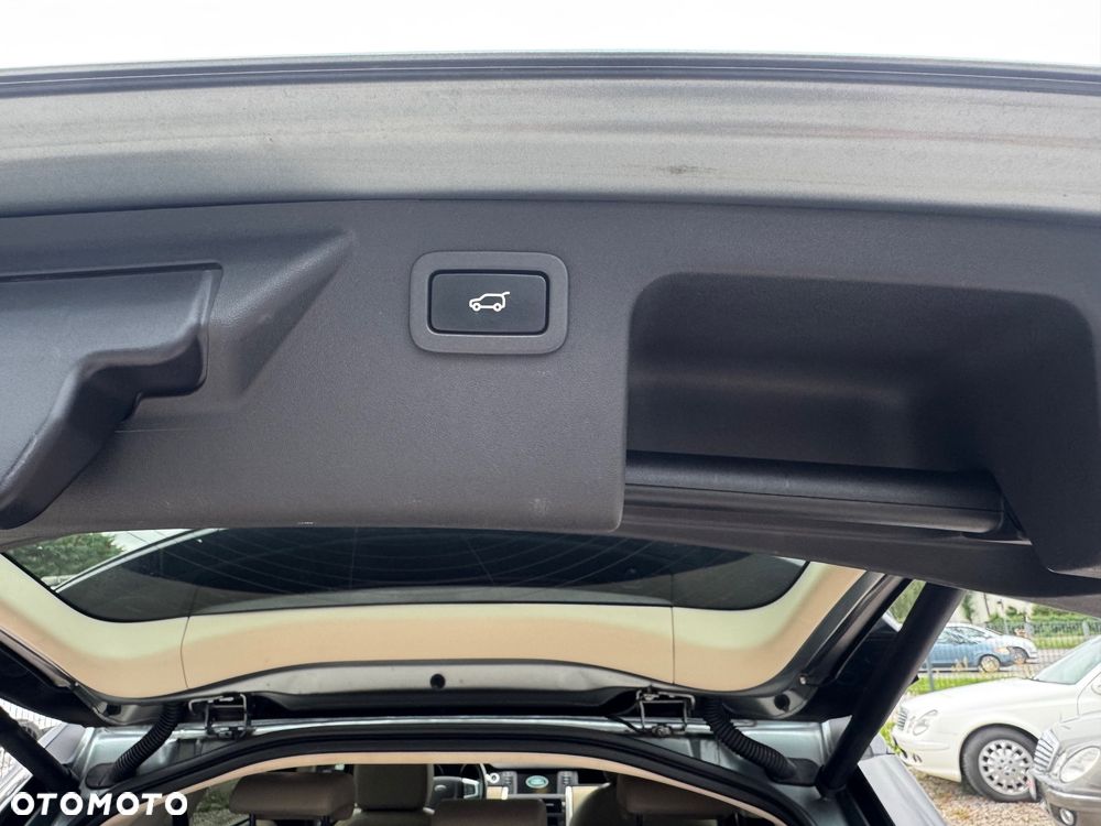 Land Rover Discovery Sport - 24