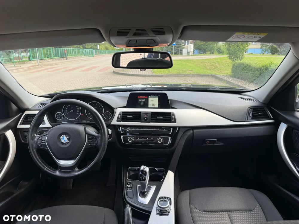 BMW Seria 3 318i GPF Luxury Line - 16