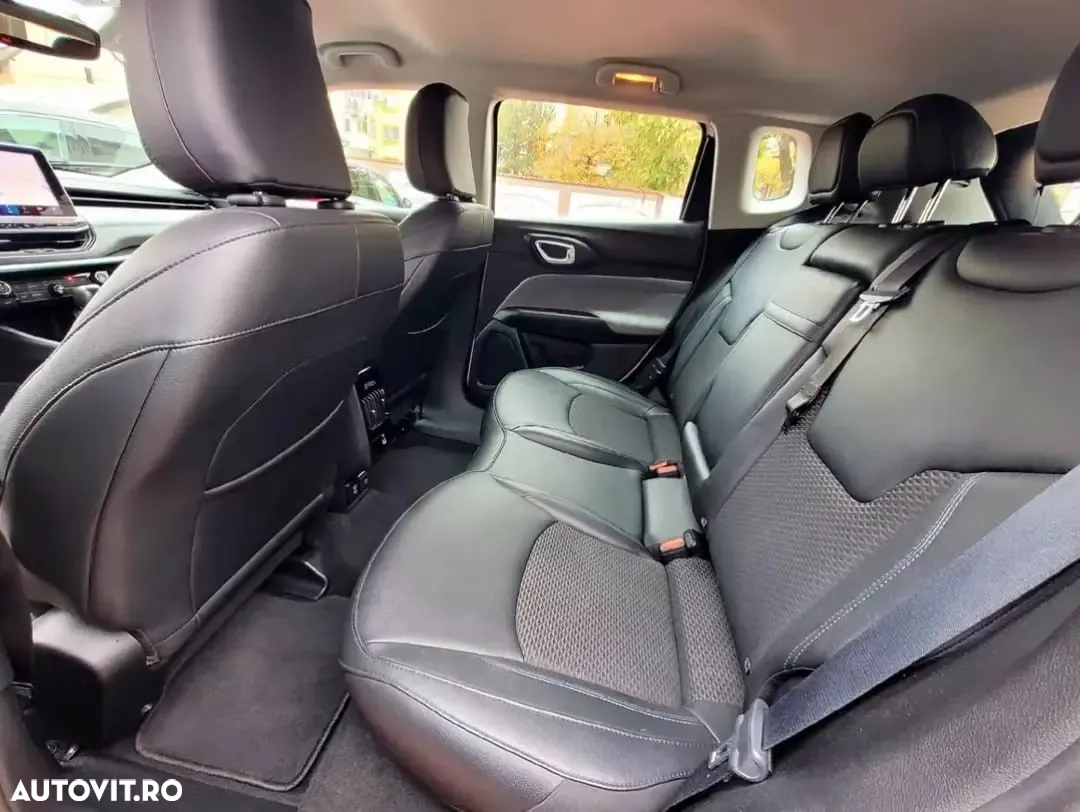 Jeep Compass - 9