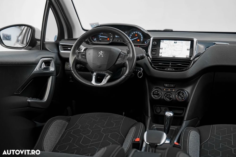 Peugeot 2008 PureTech 82 ETG5 STOP&START Active - 12