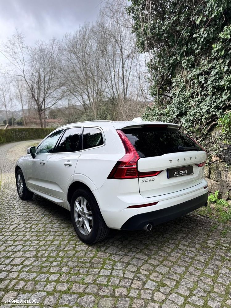 Volvo XC 60 2.0 D4 Momentum Plus Geartronic - 10