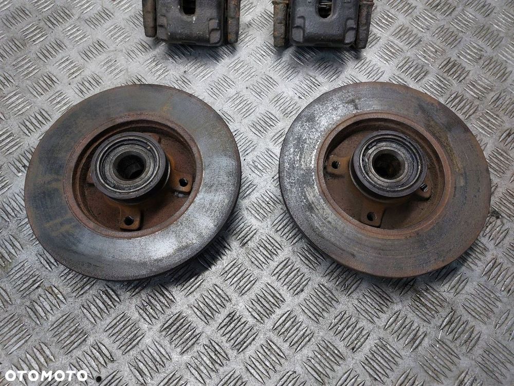 TARCZE HAMULCOWE TYŁ + ZACISKI CITROEN C4 I 1.6 THP - 3