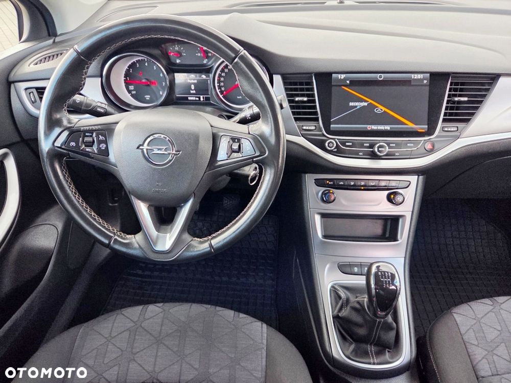 Opel Astra 1.4 Turbo 120 Jahre - 36