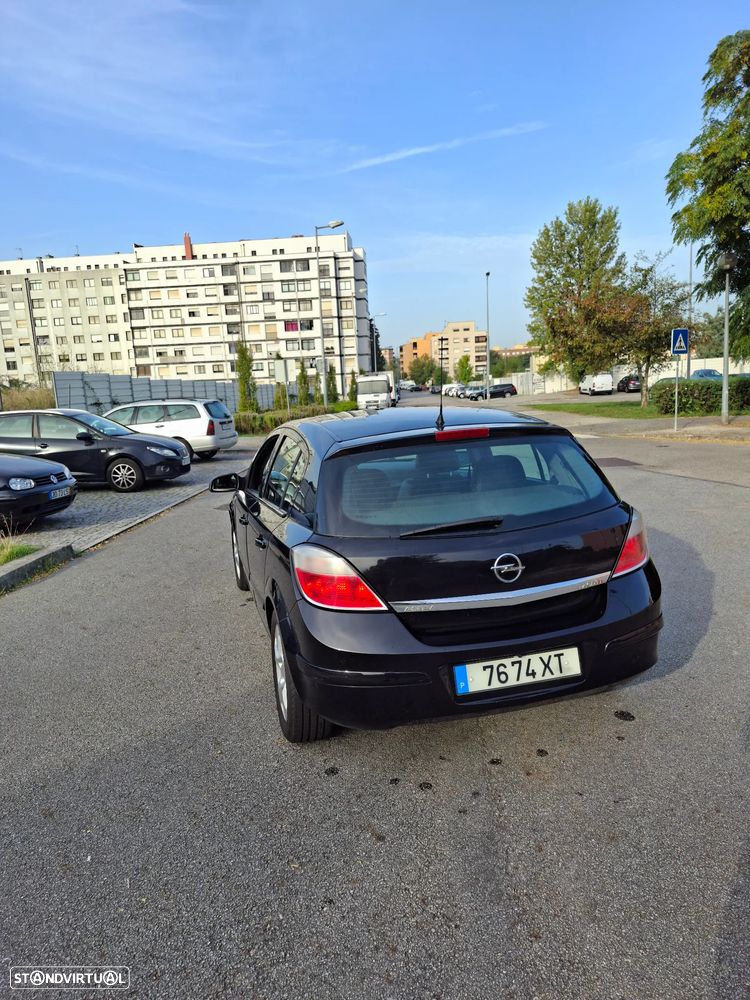 Opel Astra 2004 photo 3