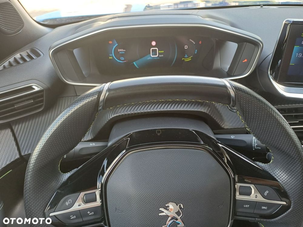 Peugeot 2008 50kWh GT - 28