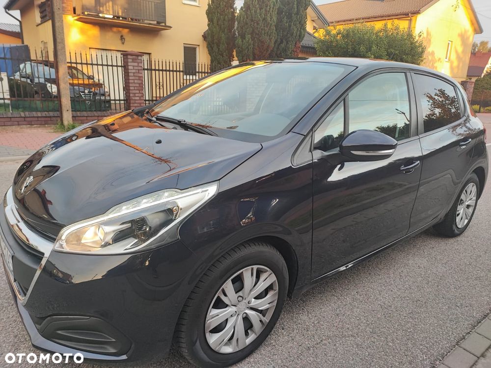 Peugeot 208 - 23
