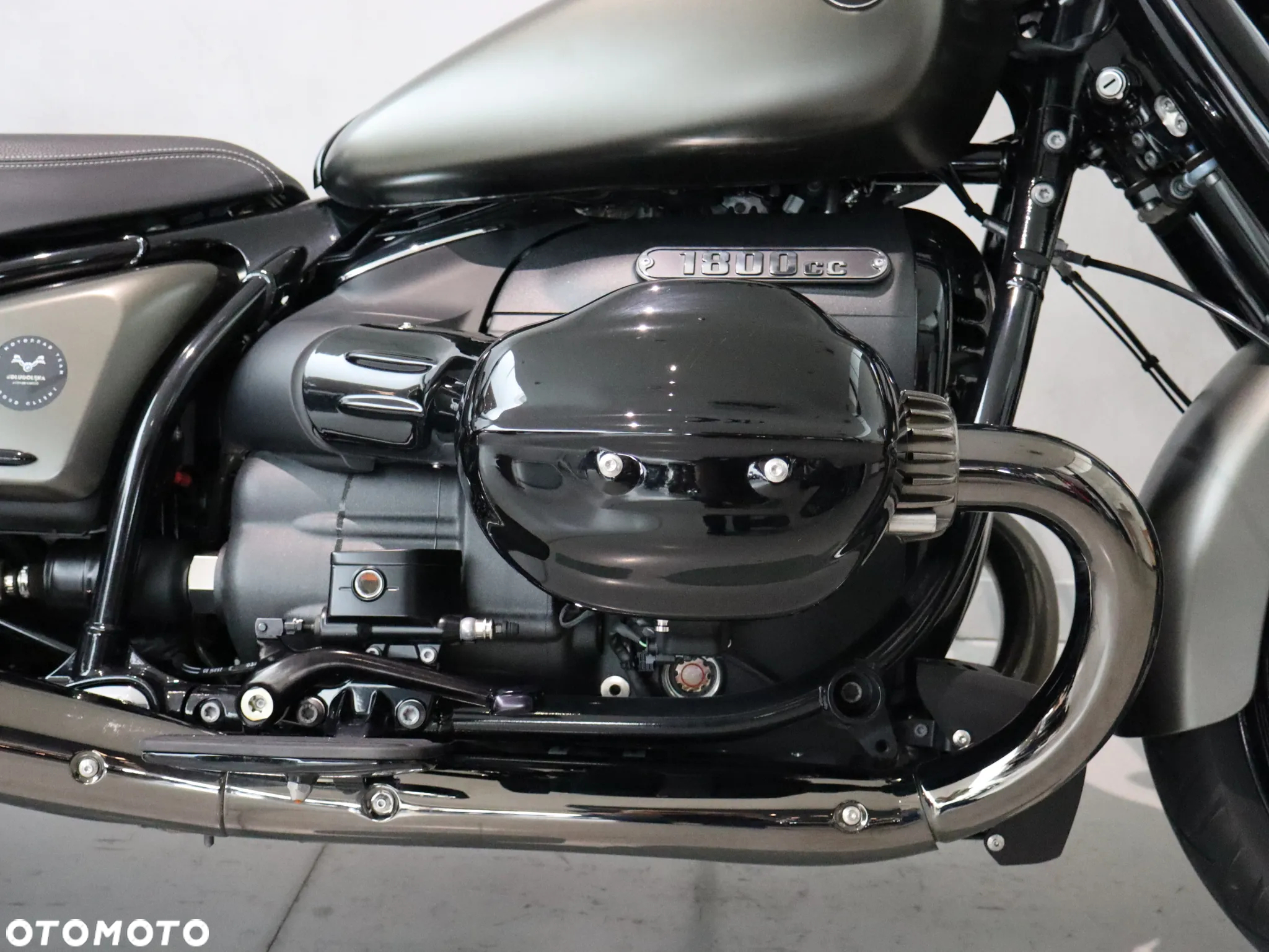 BMW R - 8