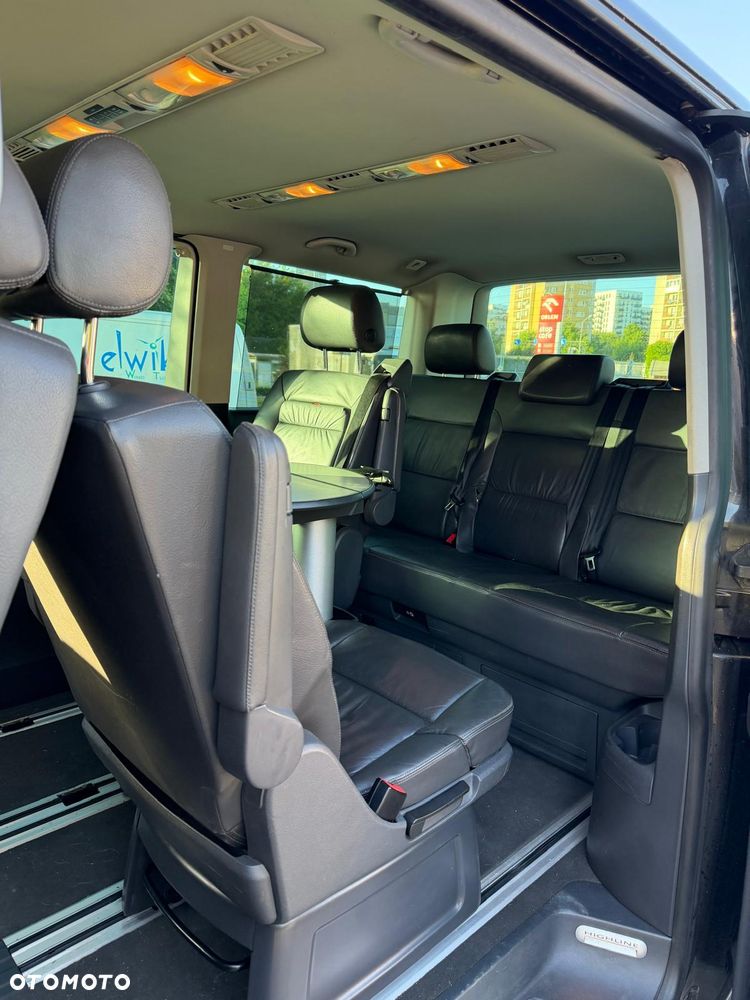 Volkswagen Multivan - 13