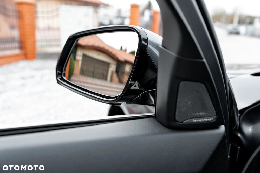 BMW Seria 5 535i xDrive Sport-Aut Luxury Line - 17