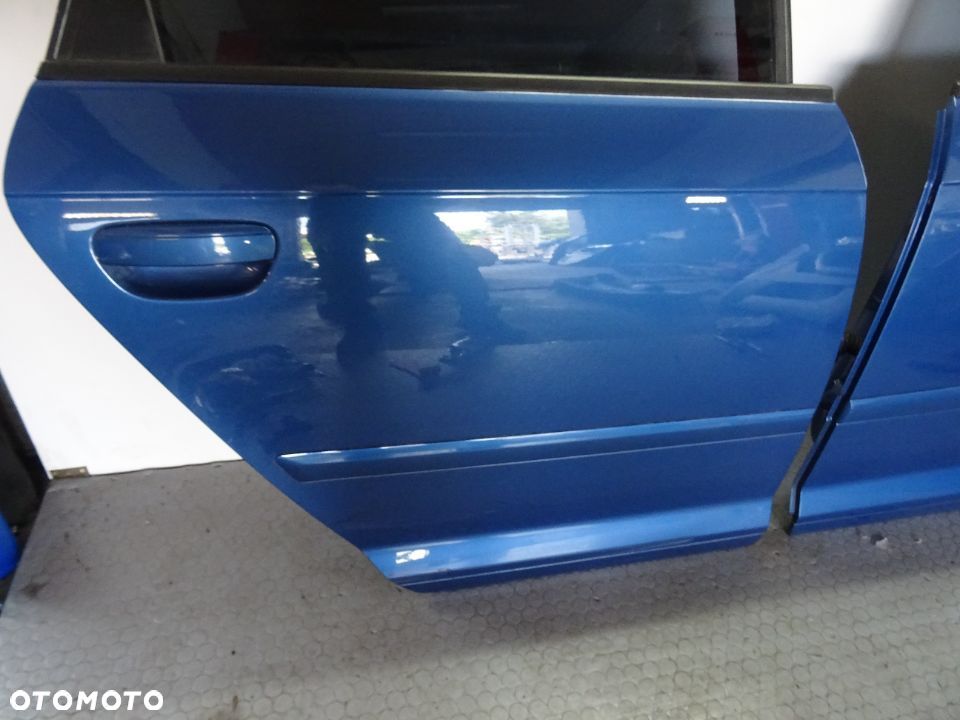 LX5V drzwi prawe lewe tyl Audi A3 8P LIFT Sportback 5D czesci - 2