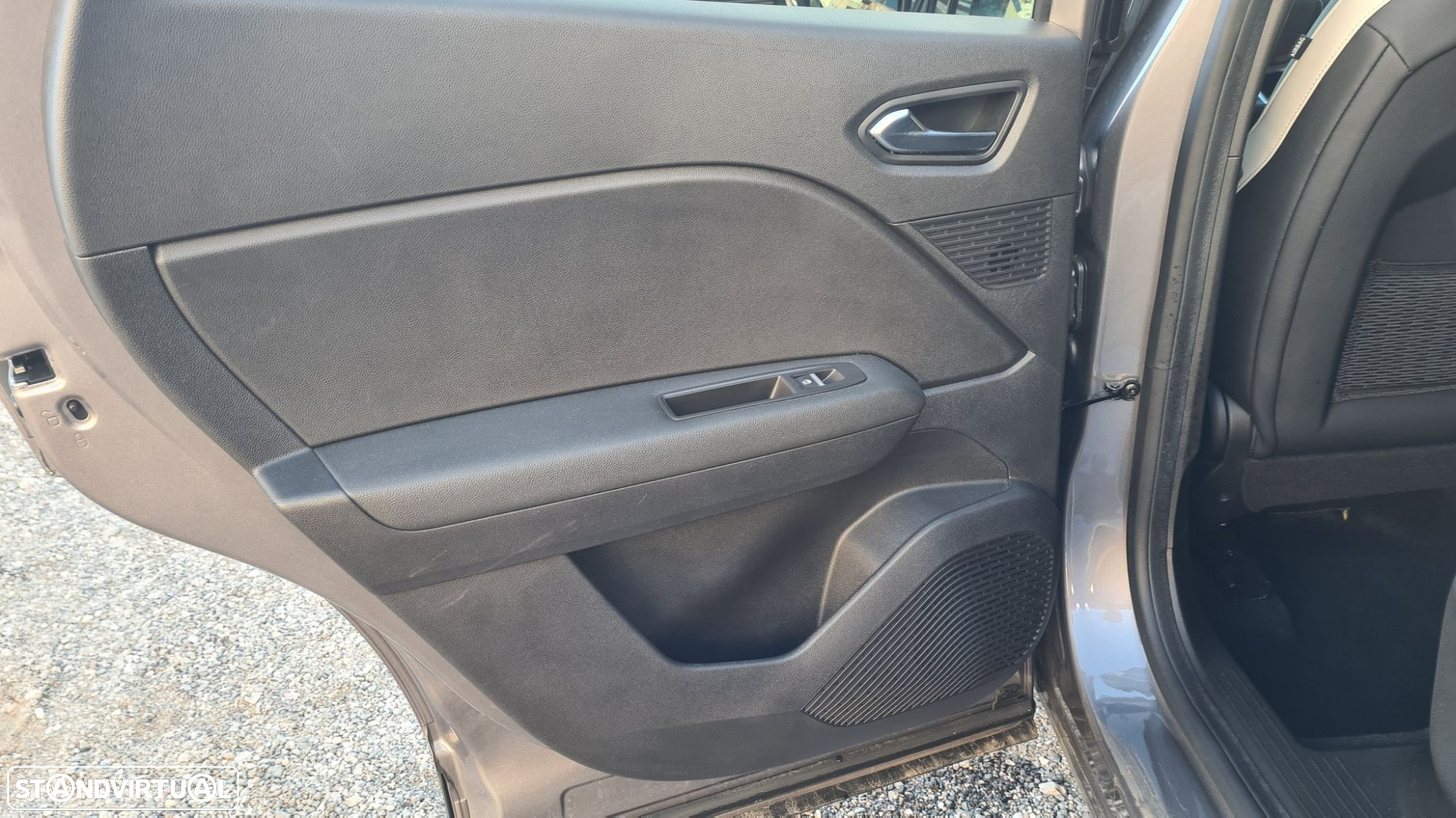 Renault Captur 1.6 E-Tech Plug-In Intens - 45