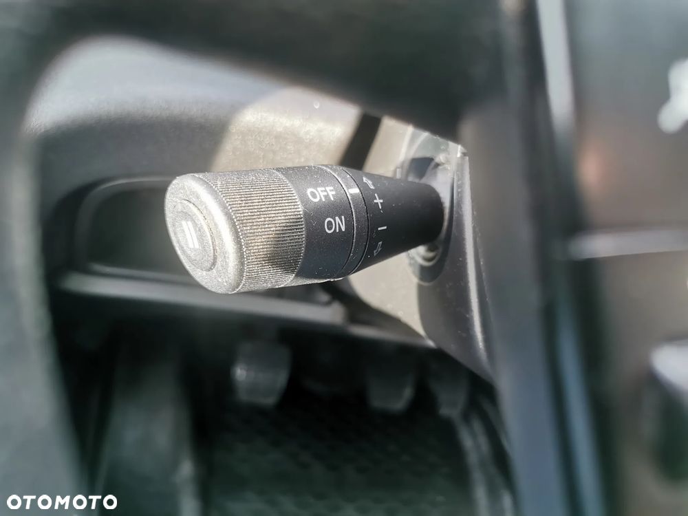 Iveco 3.0-150KM Daily 35C15 Kontener długi rama 35-150 kiper Klimatyzacja długi rozstaw - 13