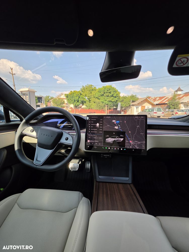 Tesla Model S Long Range - 11