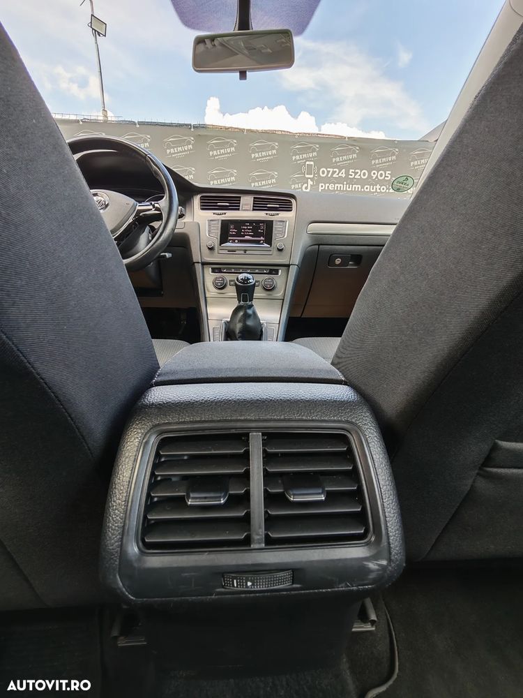 Volkswagen Golf - 26