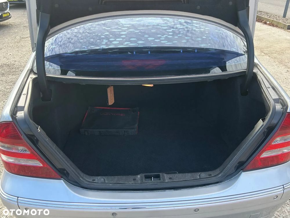 Mercedes-Benz Klasa C 200 T CDI Avantgarde - 21