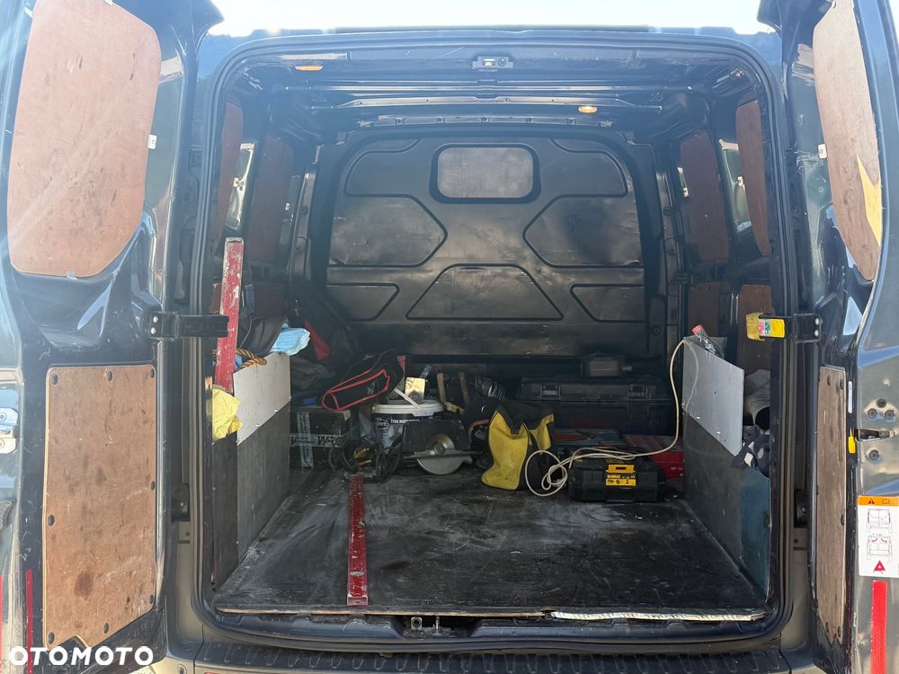 Ford Transit Cuatom - 8
