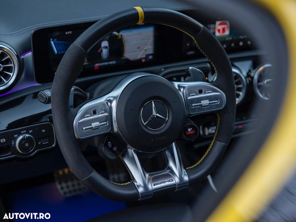 Mercedes-Benz A AMG 35 4Matic AMG Speedshift DCT 7G - 9