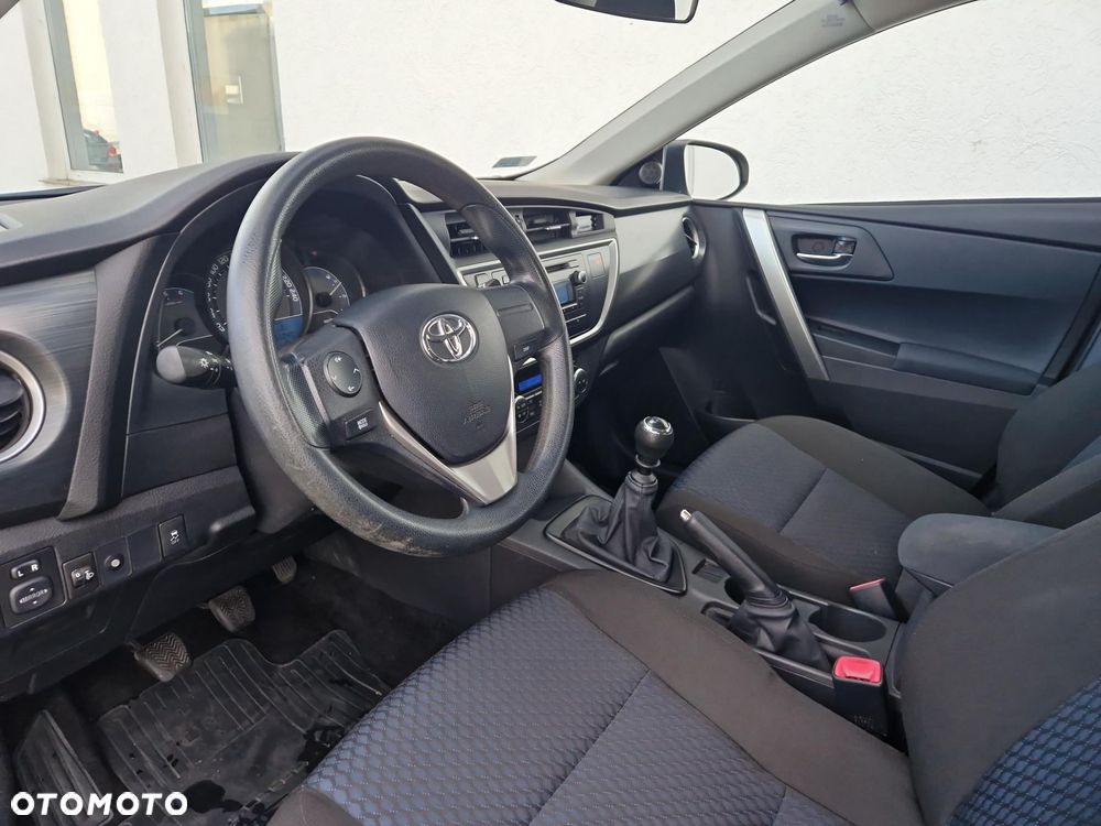 Toyota Auris 1.4 D-4D Terra - 9