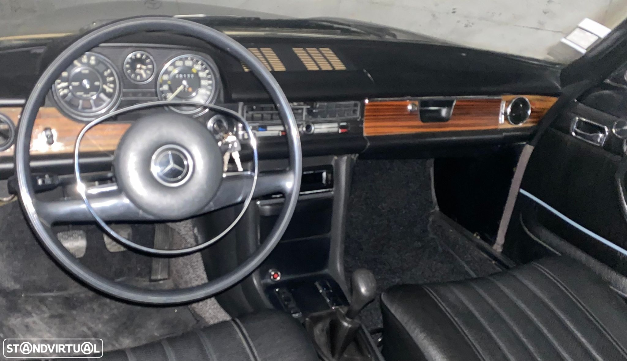 Mercedes-Benz 250 - 9